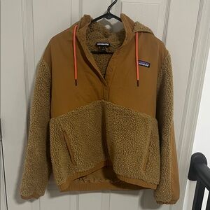 Patagonia Tan and Brown Hooded Fleece Jacket